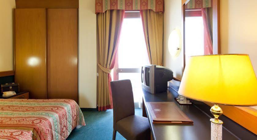Hotel Metropole Abano Terme Luaran gambar